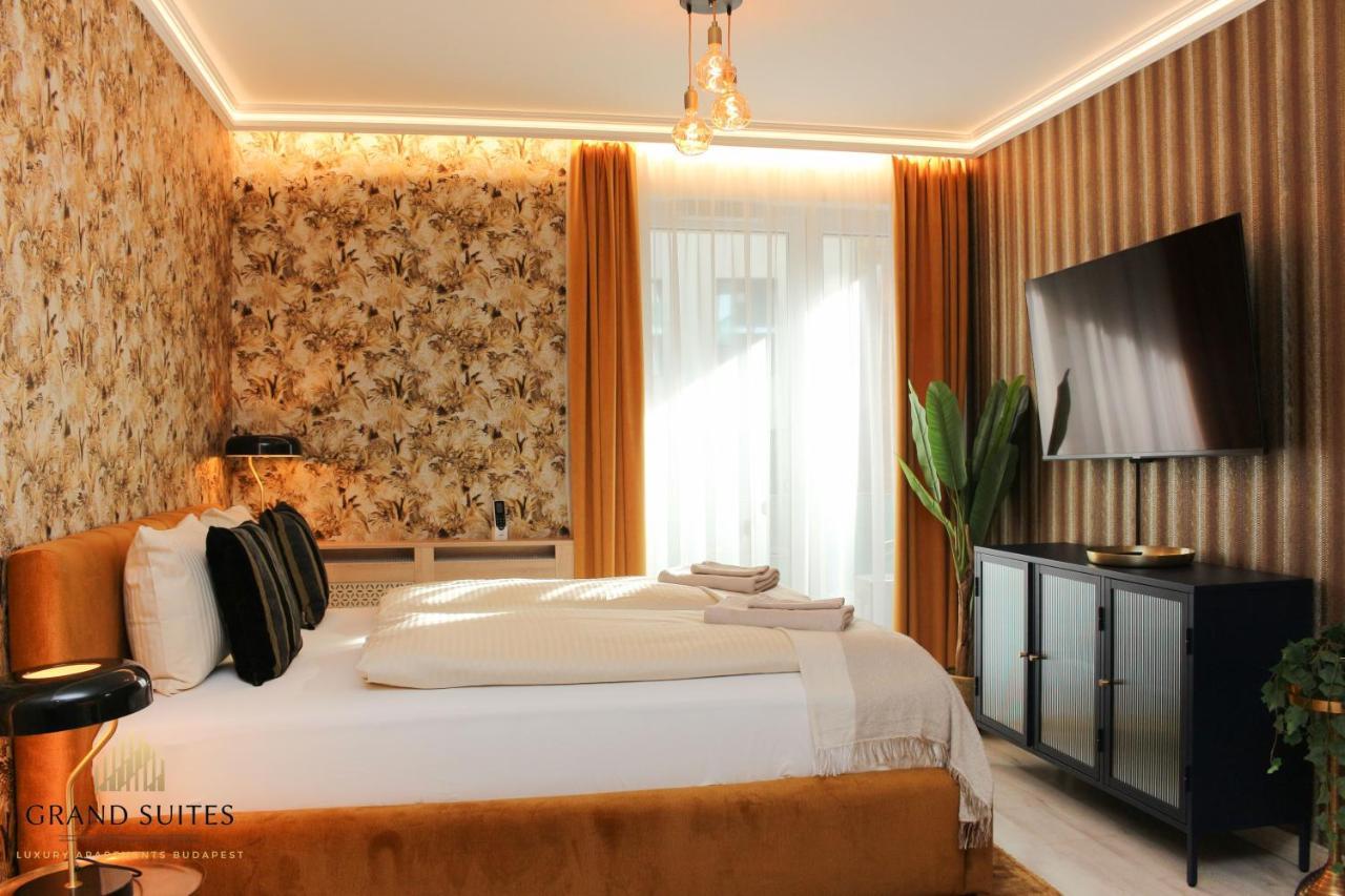 Grand Corvin Apartamento