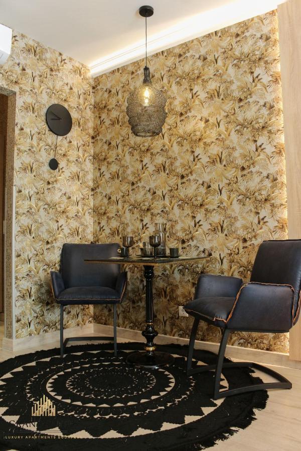 Grand Corvin Apartamento