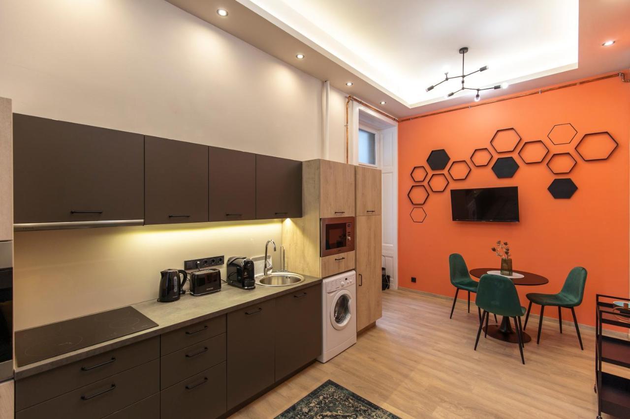 Apartment E12 Boutique