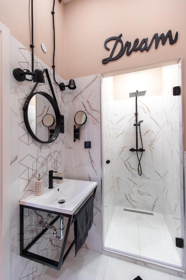 E12 Boutique Apartment