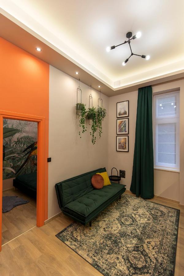 E12 Boutique Apartment *