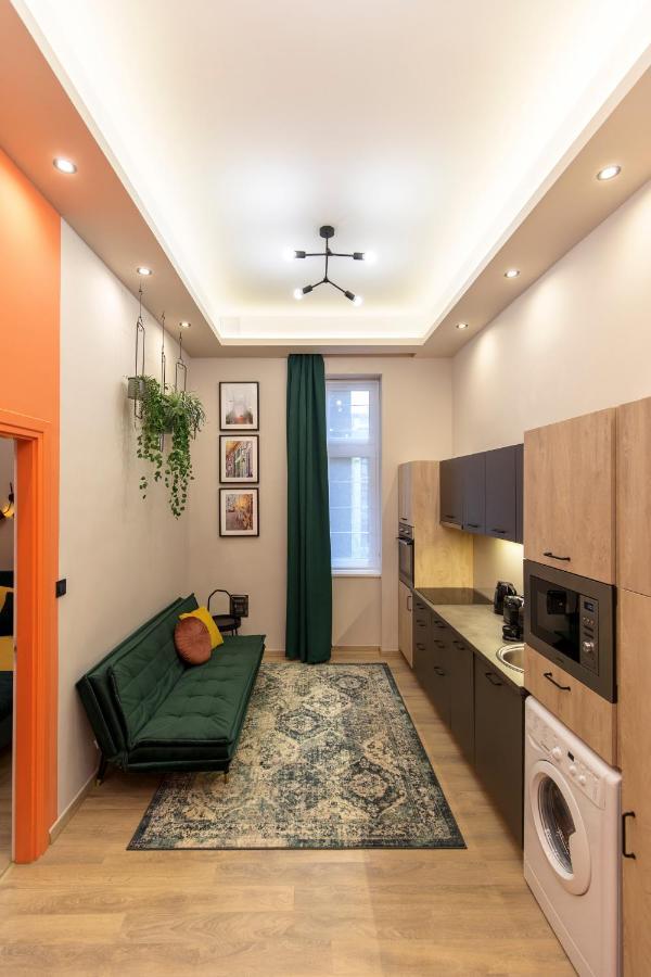 Apartment E12 Boutique *
