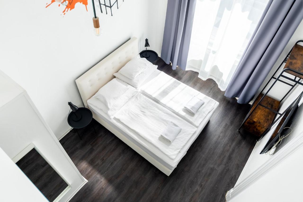 Hostal Adagio Basilica *