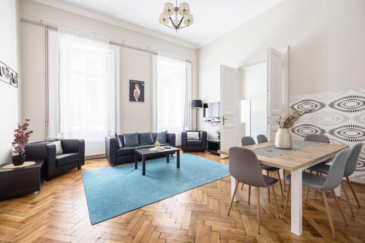 Elisabeth 52 Budapest