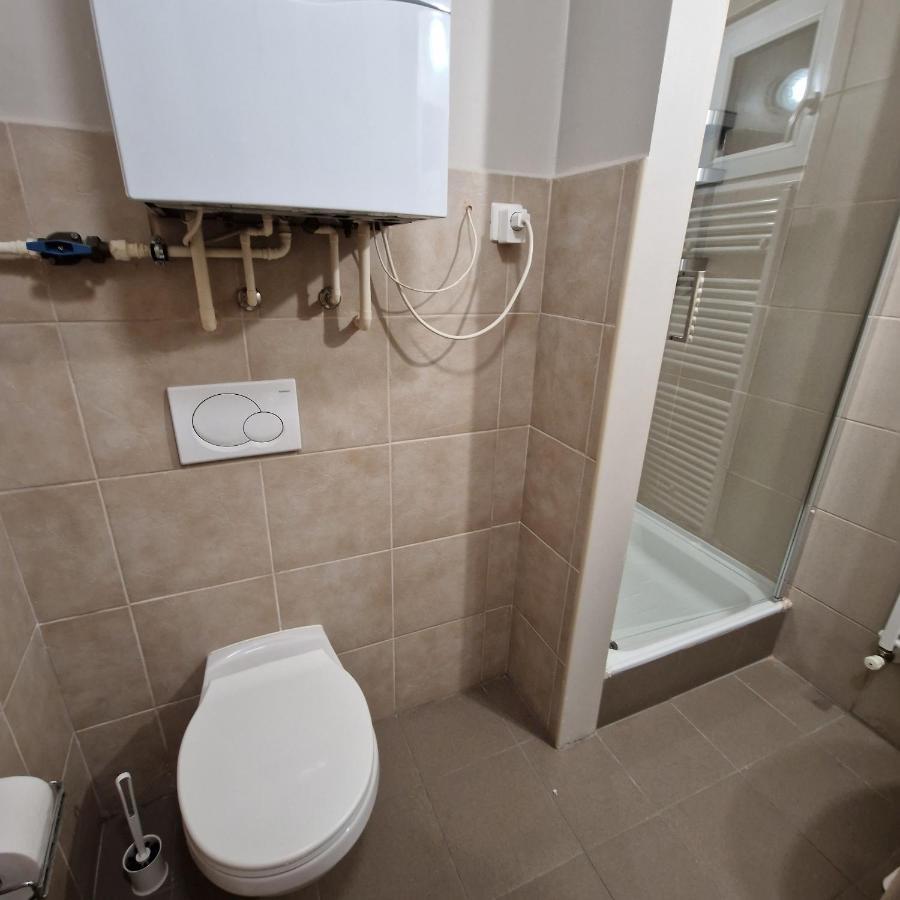 Apartment Cosy Apartment, Good Location, Cheap Parking In 50m