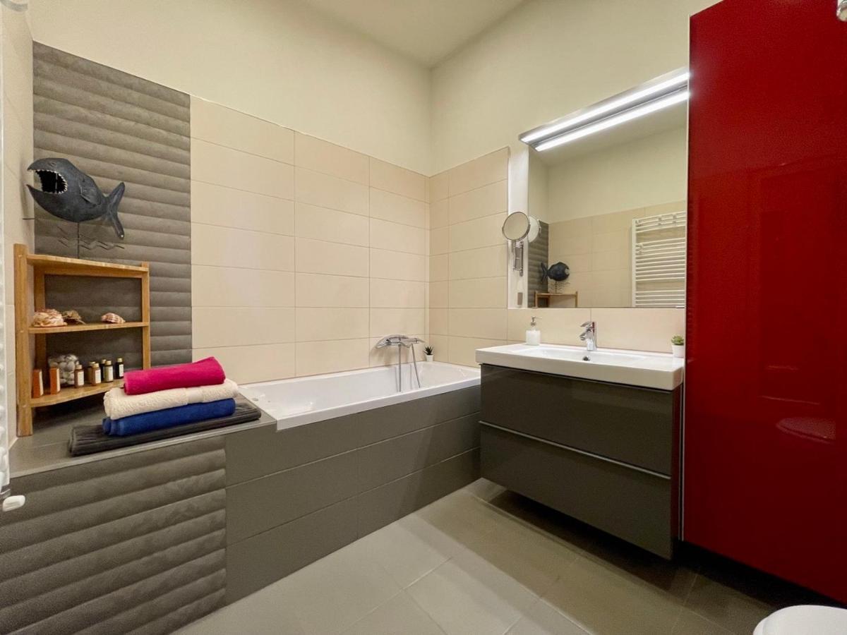 Penthouse W Private Rooftop And Free Parking *