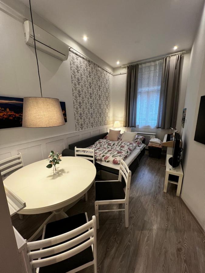 Pazmany Rest Apartamento