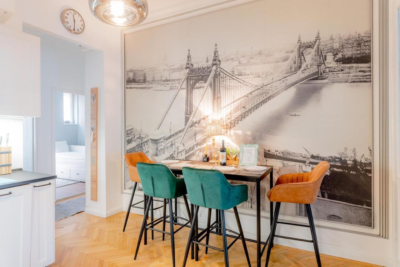 Szip 2 - New In Downtown Apartment