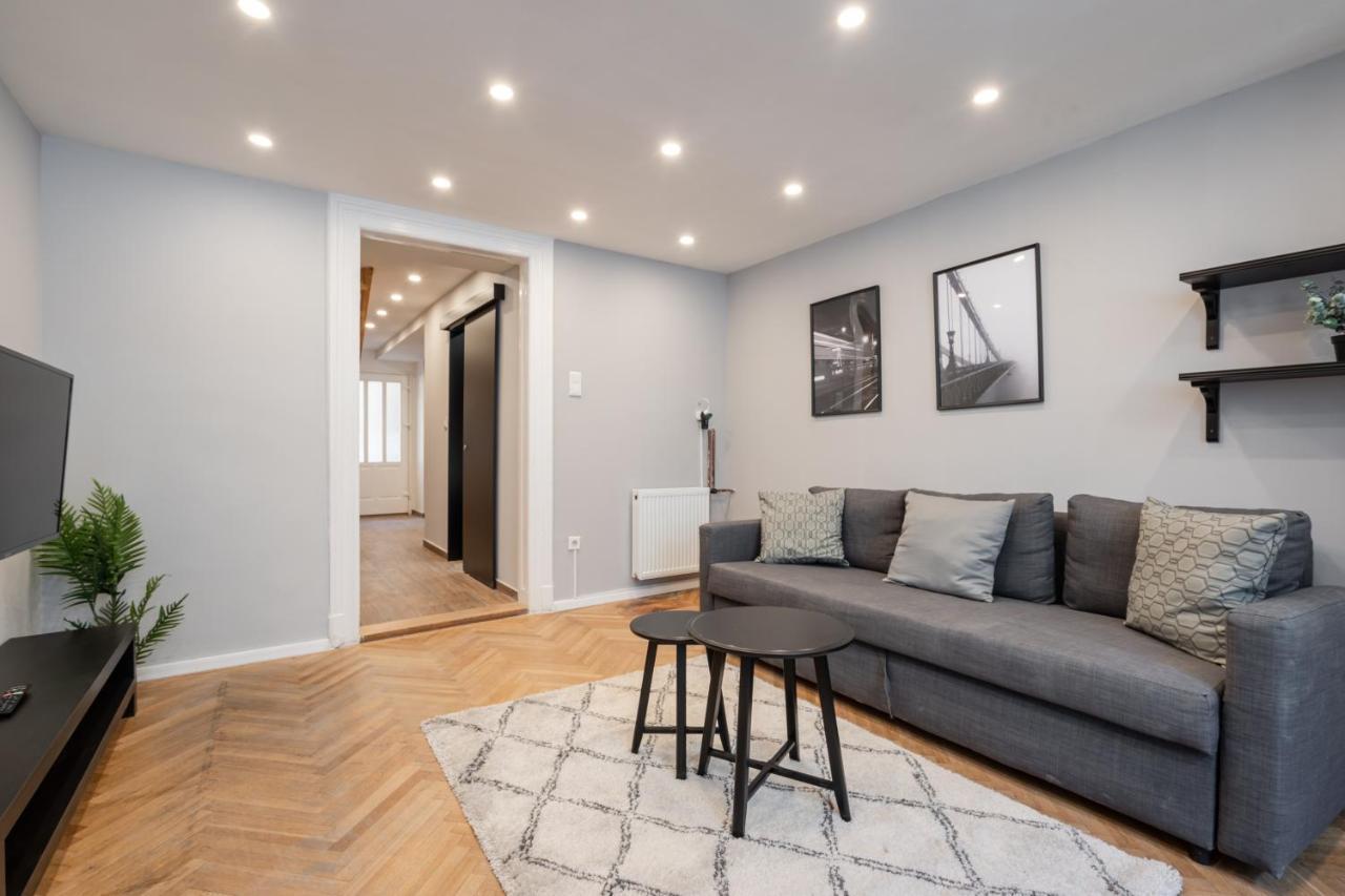 S11 - Stylish Prime,location, By Bqa