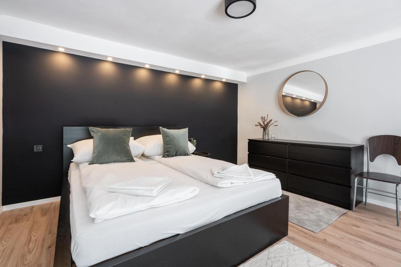 S11 - Stylish Prime,location, By Bqa