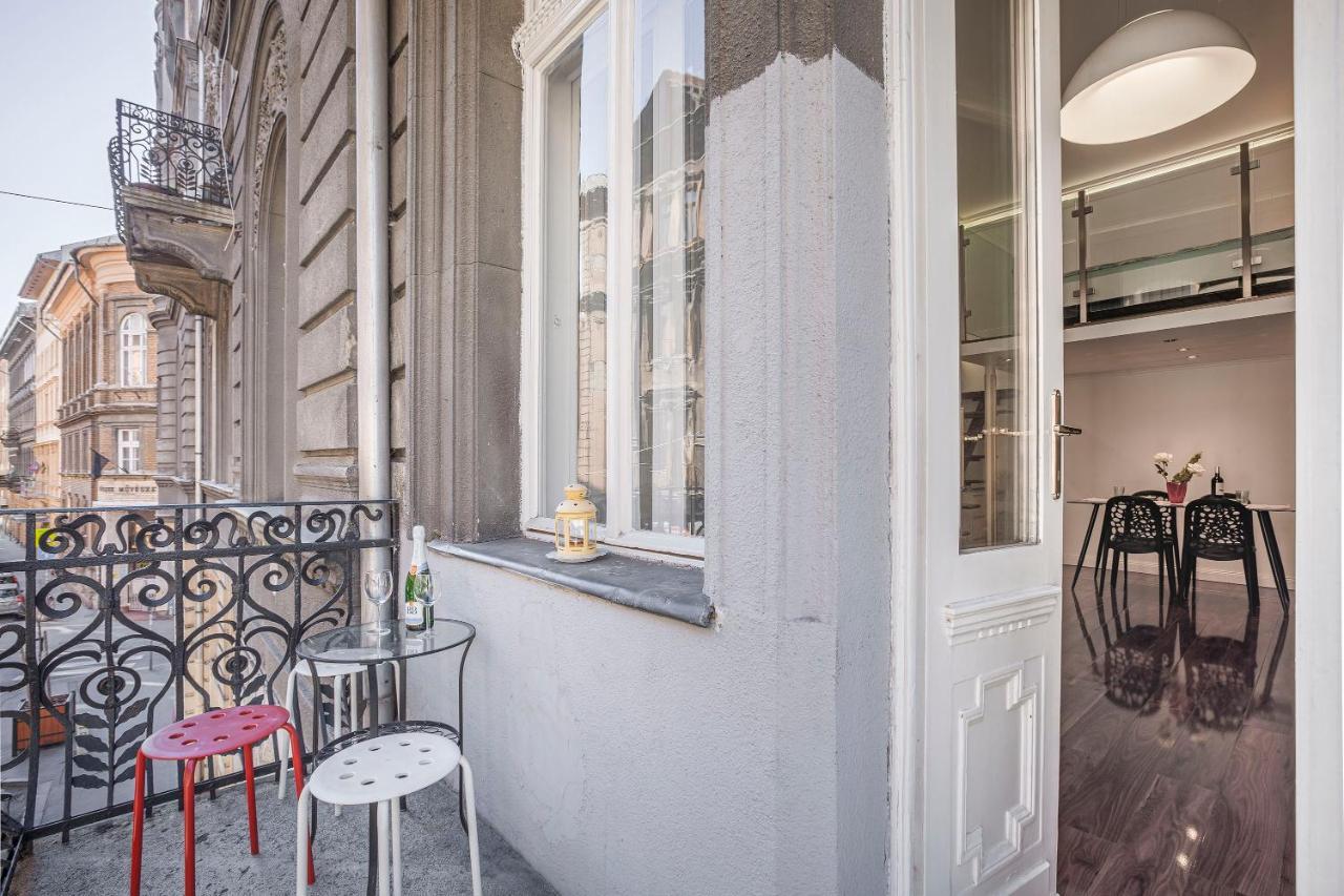 Luxury Art Deco Flat / Big Balcony Apartment Budapest
