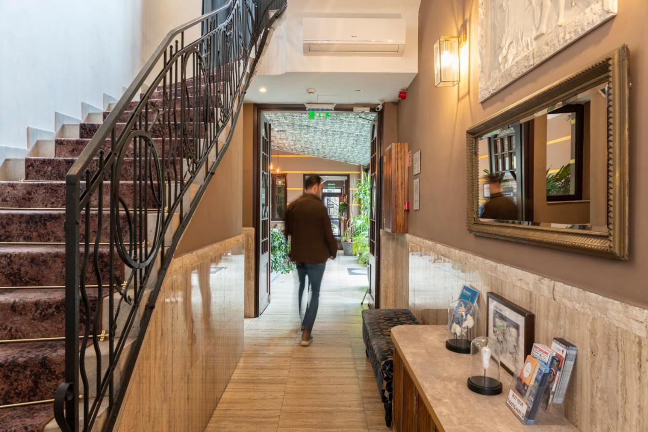 Hotel Mika Downtown