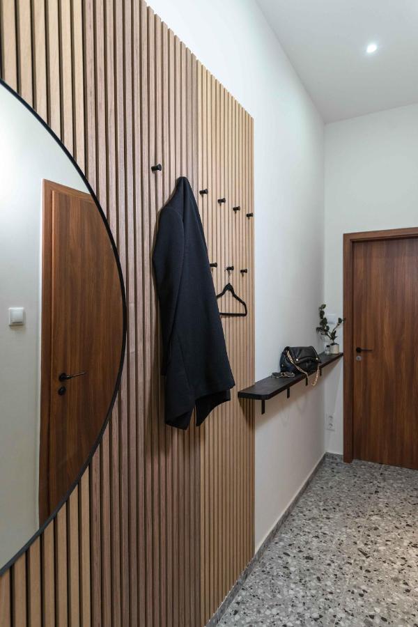 Modern French Balkony Lägenhet Budapest