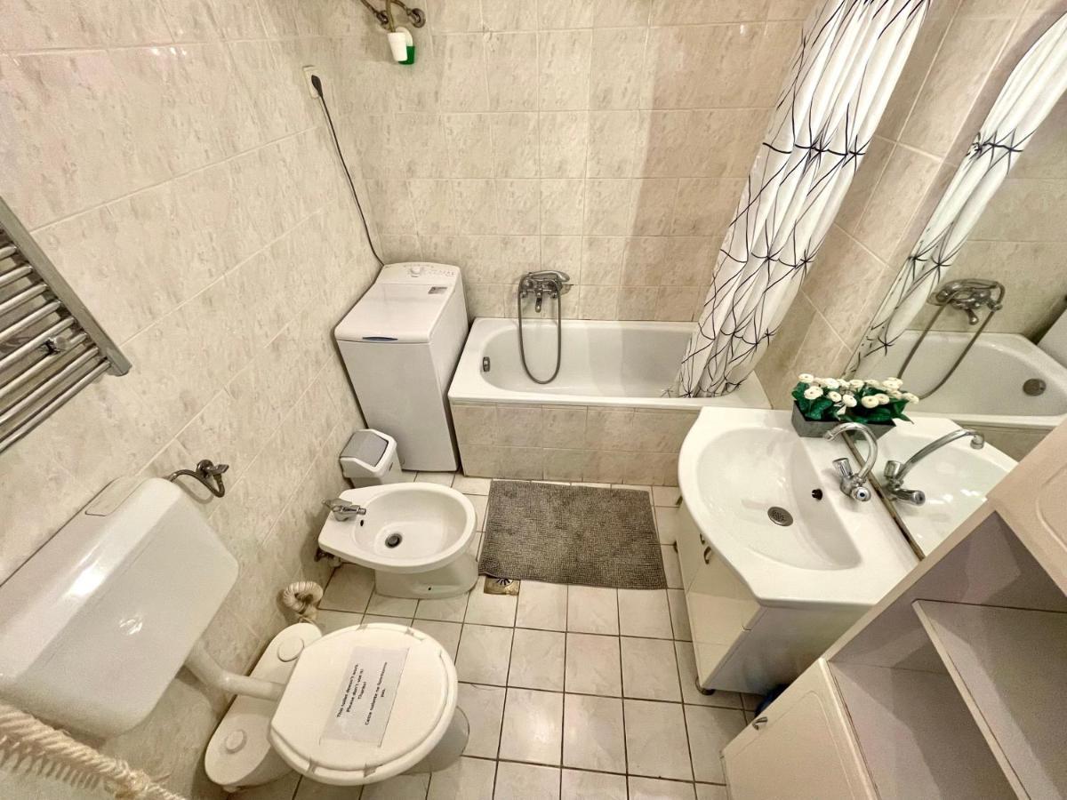 Jolan * Budapest