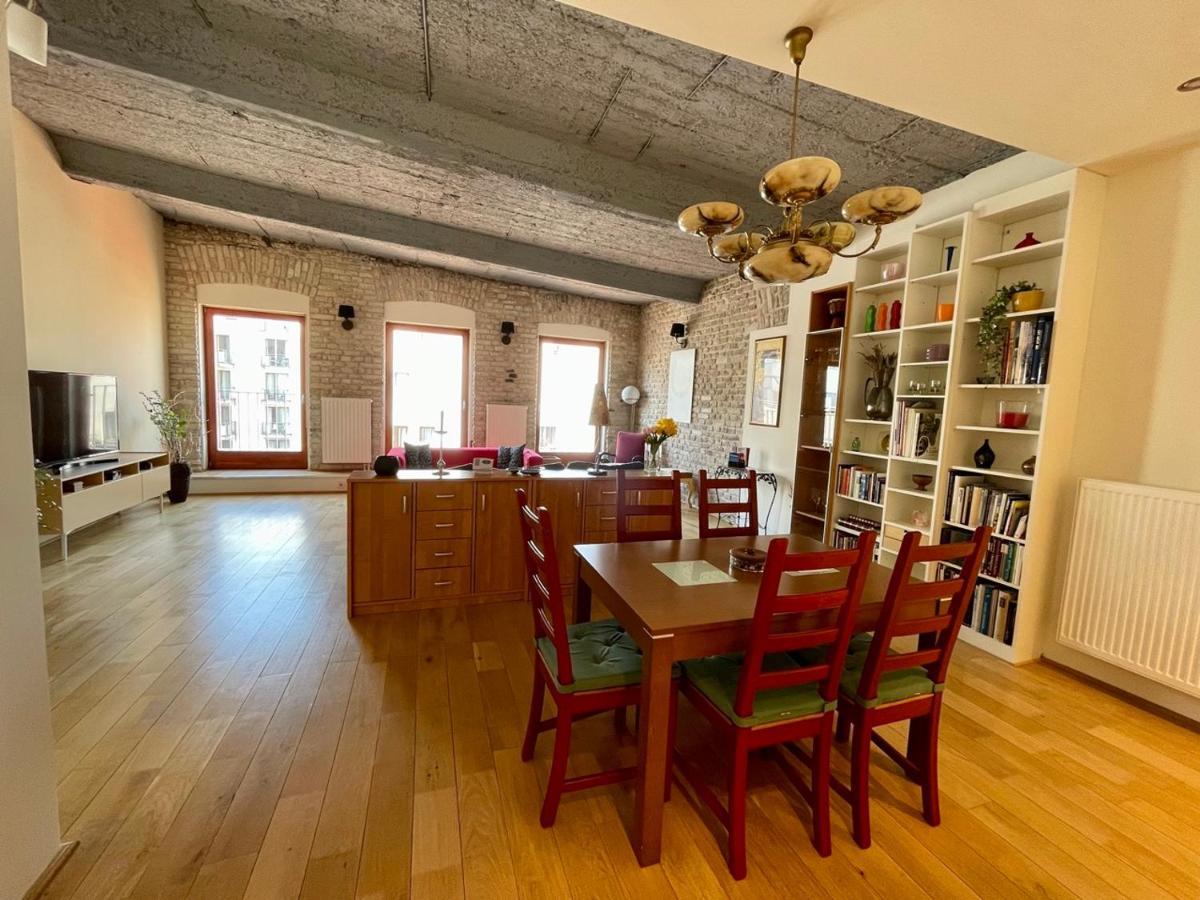 Apartamento Penthouse W Private Rooftop And Free Parking