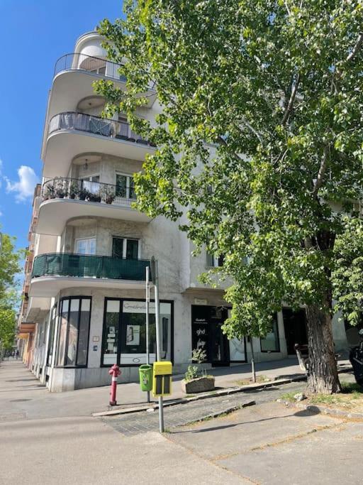 Heart & Cherry Residency Apartman