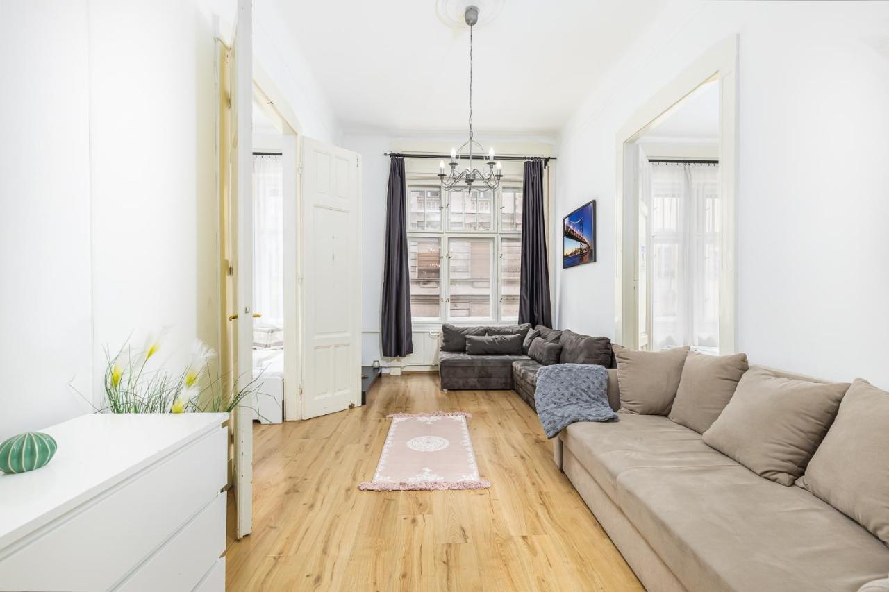 Apartment Real Wesselenyi