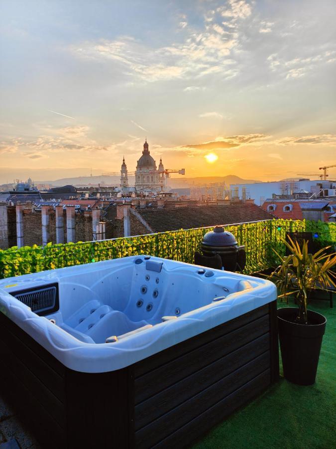 Rooftop With Private Jacuzzi Apartment Budapest