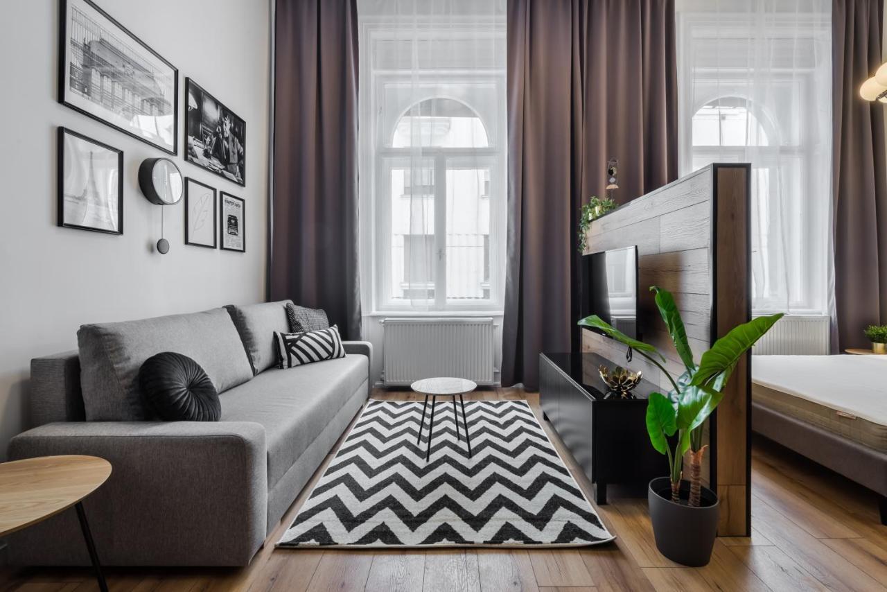 E32 - Oktogon Panorama Suite - Best Location - By Bqa * Budapest