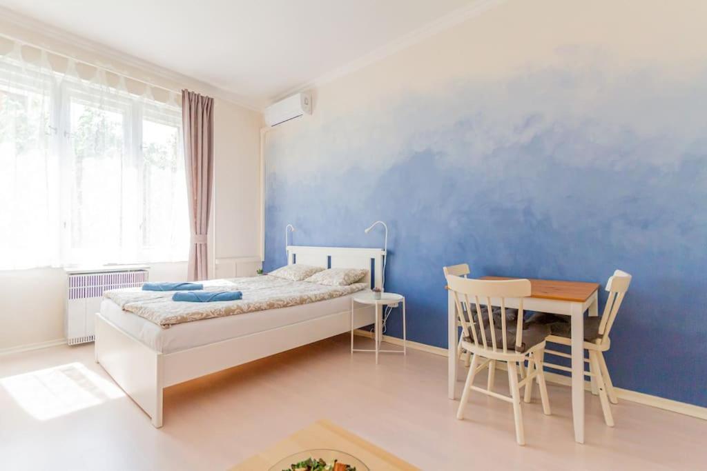 Perl Apartment- Air Conditioned, Cozy Near Varosliget Apartman *