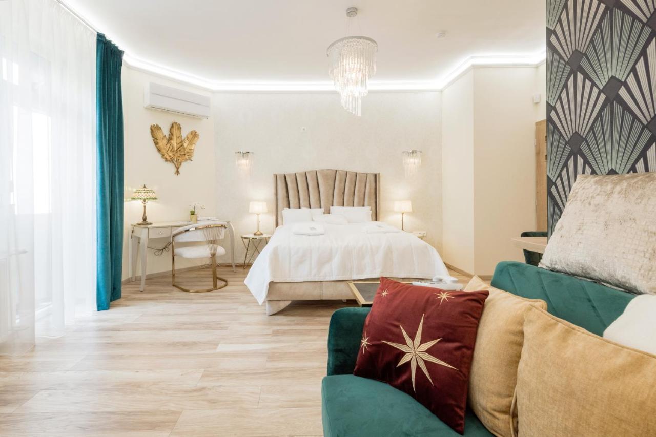 Shining Feather Appartement