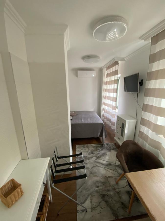 Ejjeli Bagoly Etterem Es Panzio Budapest