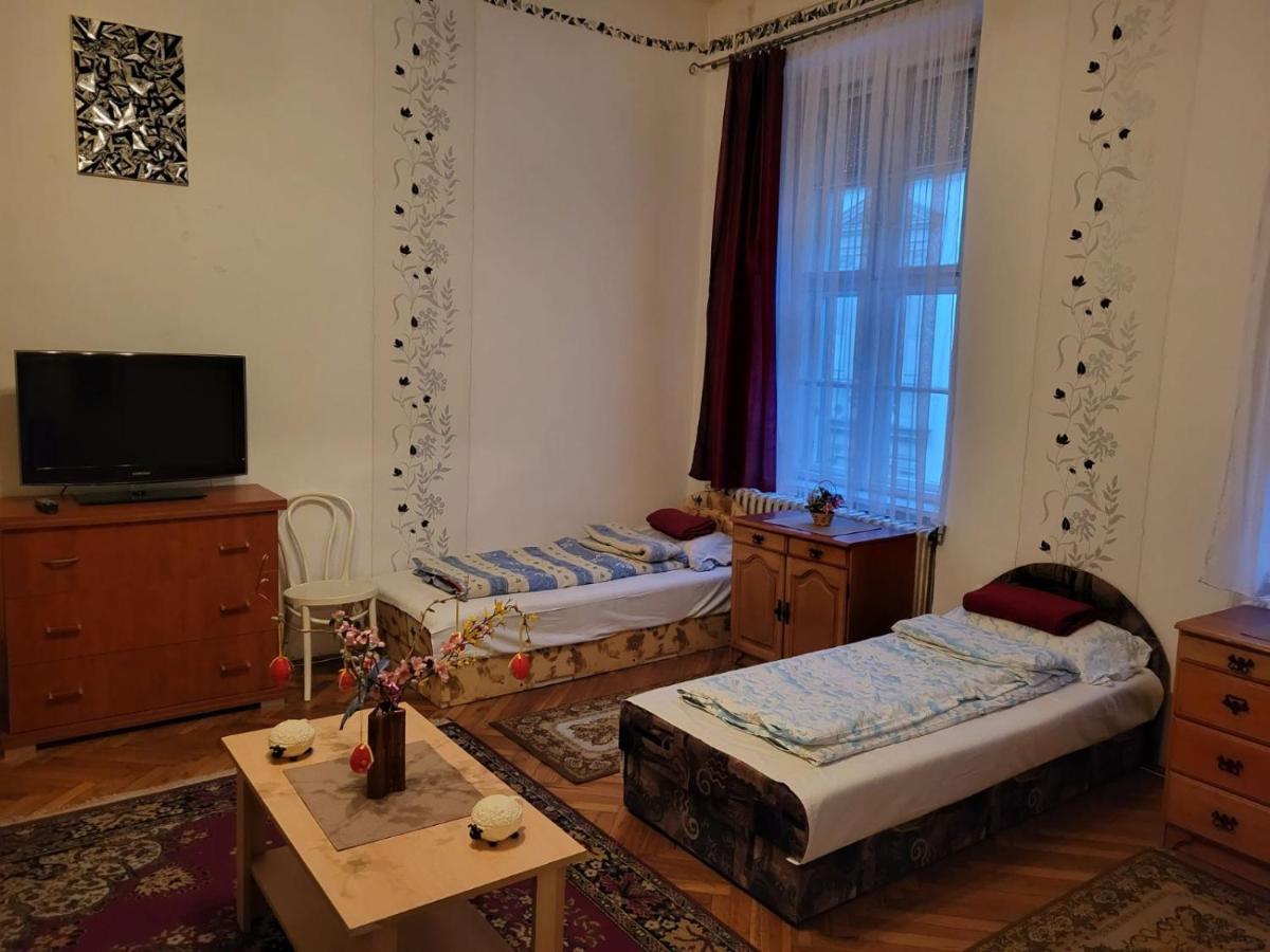 Gr3 * Budapest