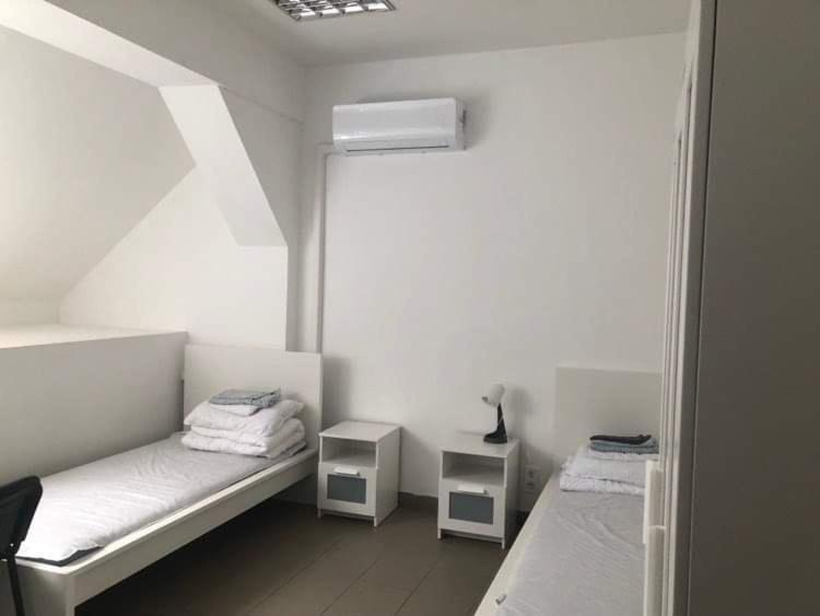 Konvoj Szallo Budapest