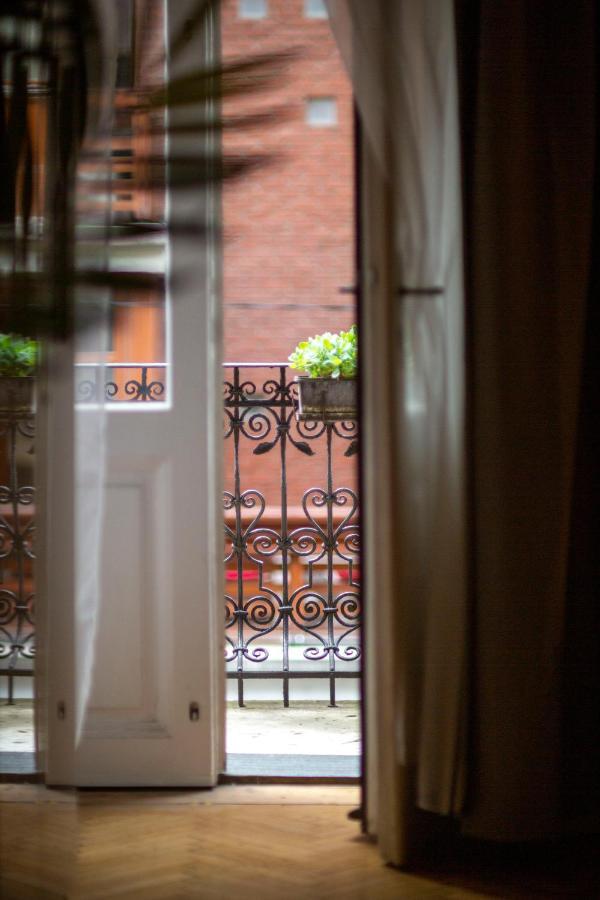 Spacious & Cozy Downtown With Balcony Budapest