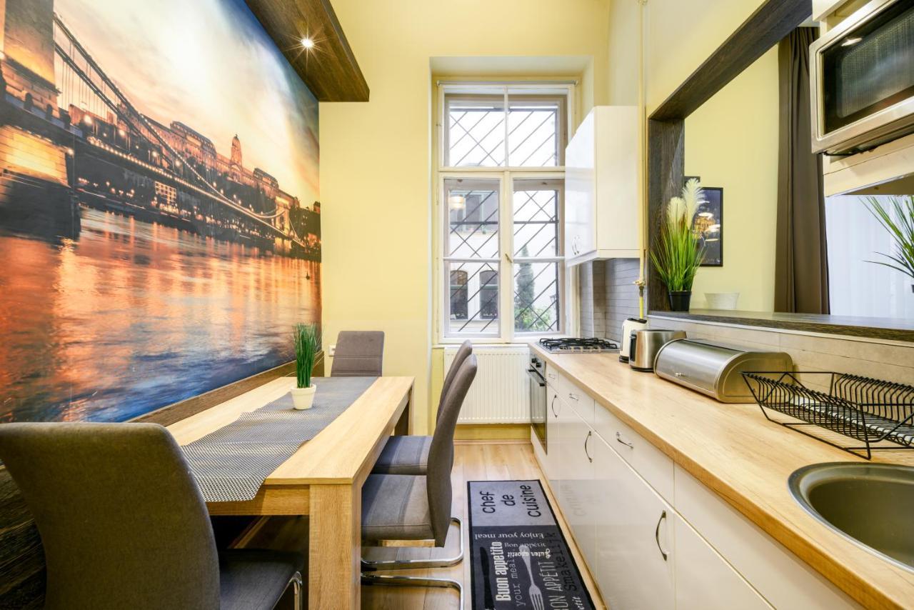 Apartamento Downtown Deluxe-two Bedroom With Sauna Budapest