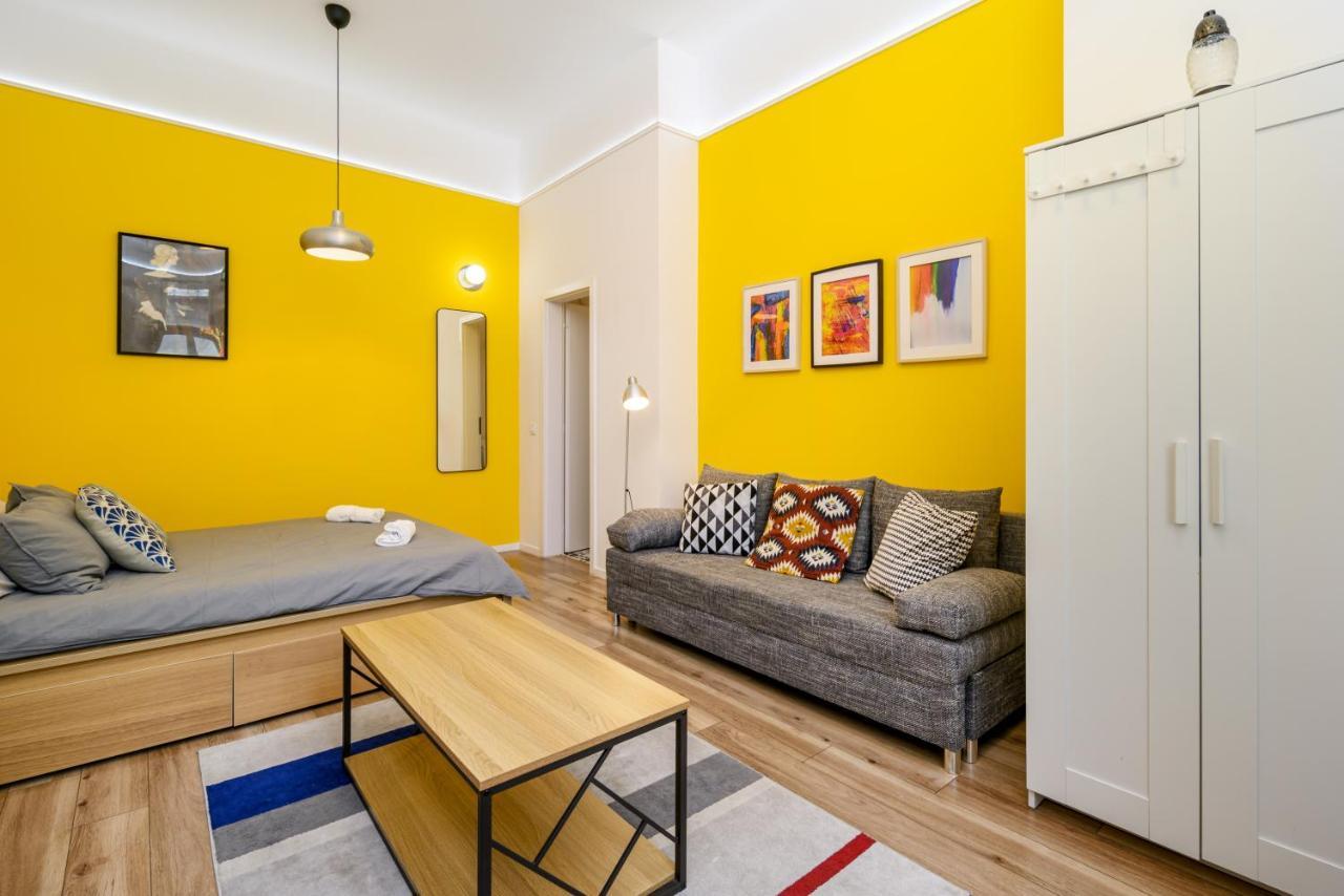 Apartamento Stylish Yellow In The Heart Of Budapest
