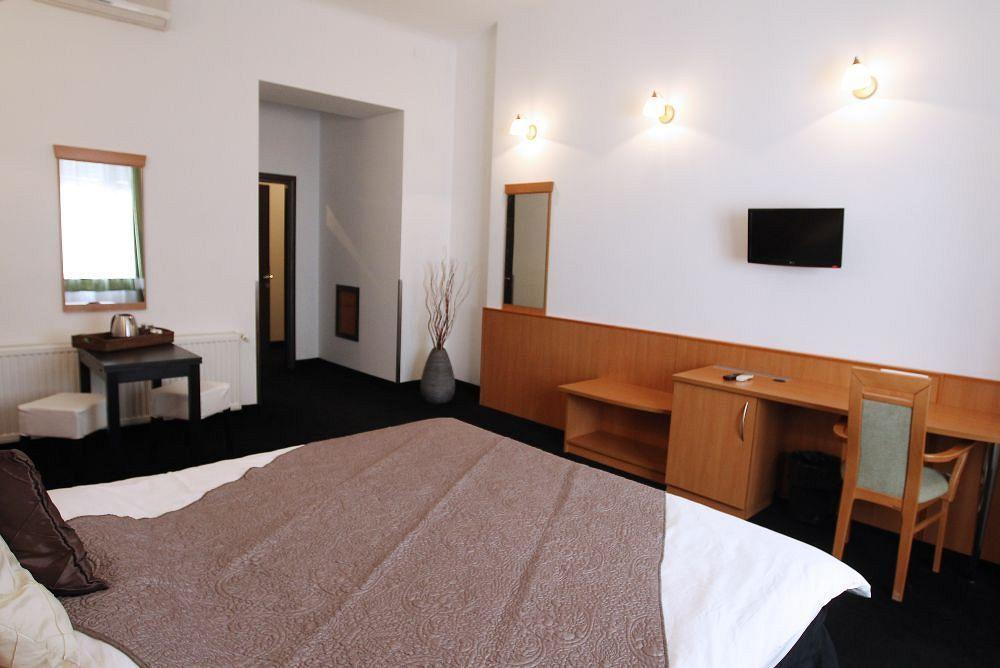 Butterfly Danube 3*