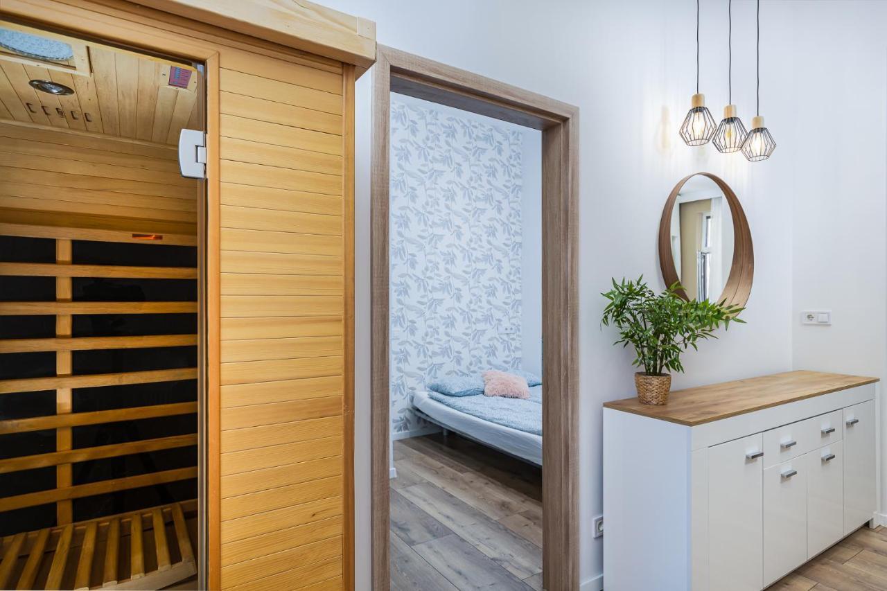 Csengery Deluxe With Balcony Appartement *
