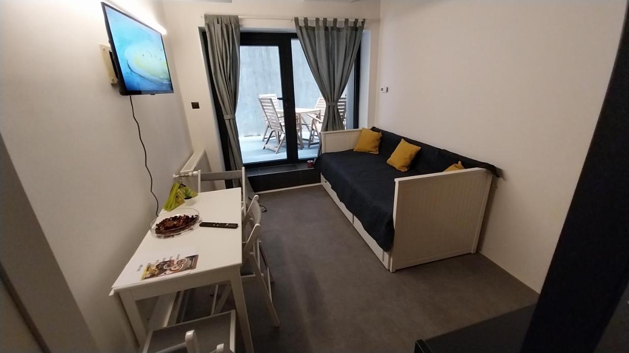 Peaceful Basement With Terrace & Free Gym Apartament Budapeszt