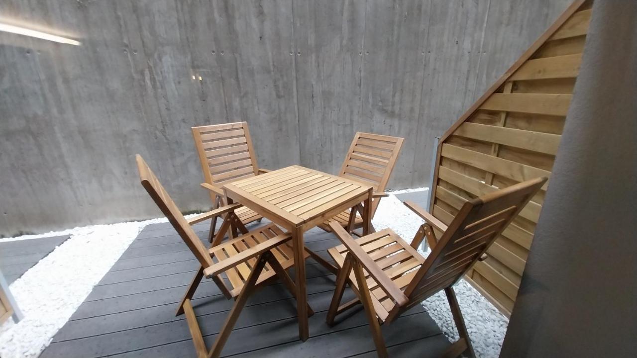 Peaceful Basement With Terrace & Free Gym Apartament *