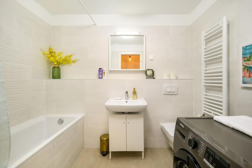 Apartamento B104 - Liberty Bridge Lovely With Free Parking