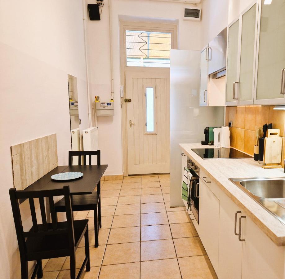 Lägenhet Halasz 2-bedroom Near Castle, Free Public Parking Nearby