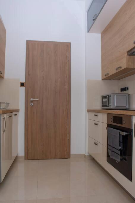 Elegant Stylish Modern Downtown Next 2 Danube *
