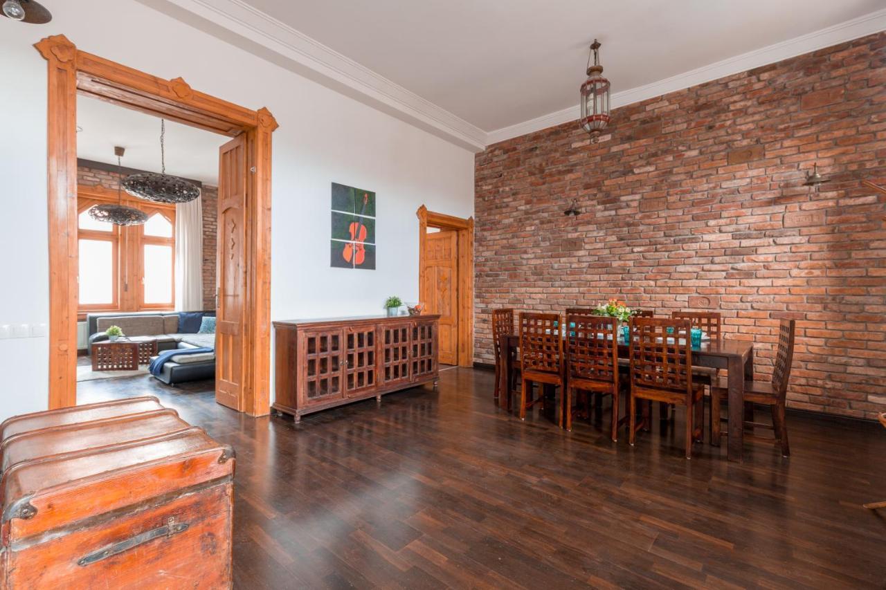 Supercentral Spacious Apartment Budapest