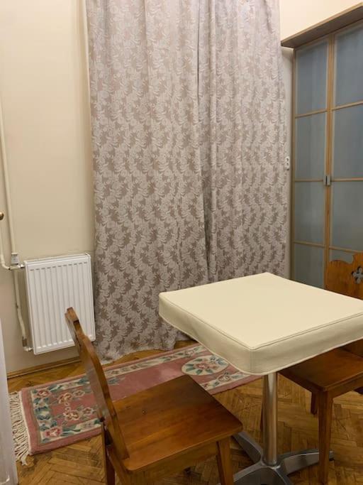 Apartment Location For One Person