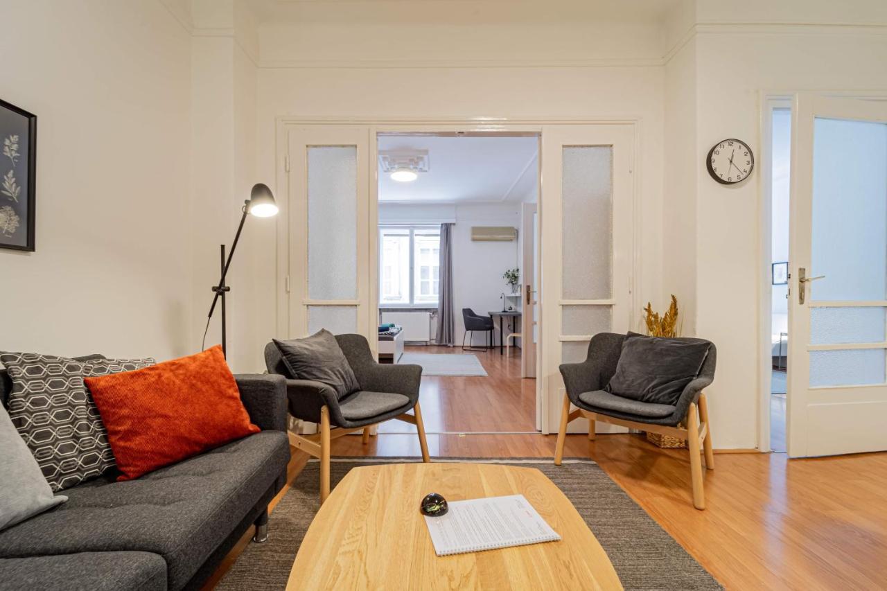 Central&cozy Balcony!3bdr 2bth Budapest