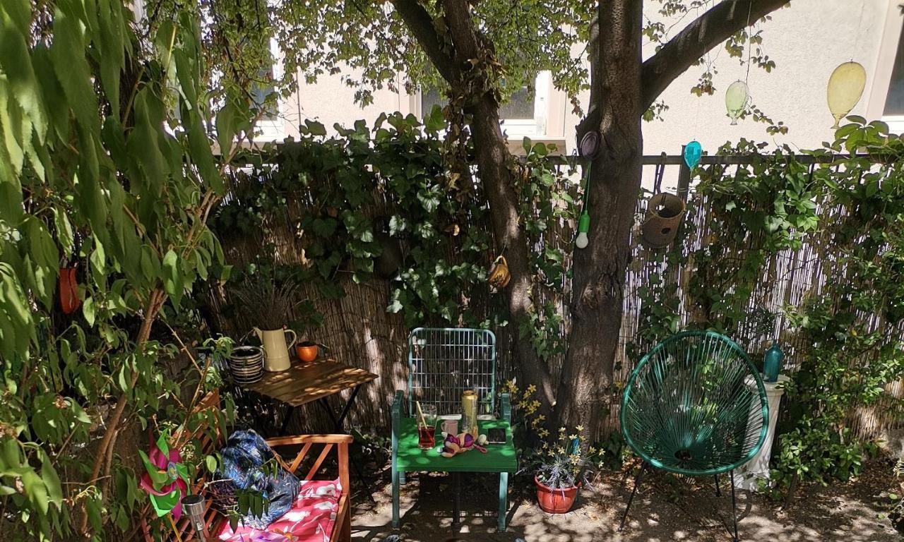 Flat In Historic With Your Own Private Garden, Near City Park Apartment Budapest