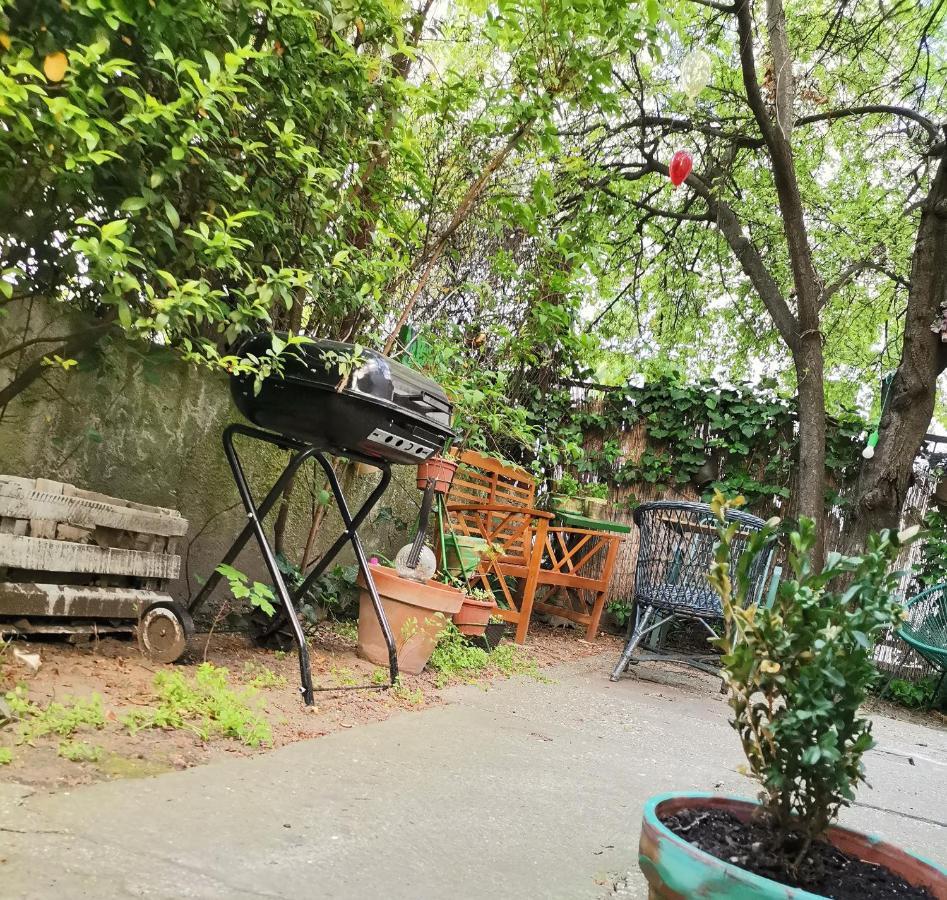 Flat In Historic With Your Own Private Garden, Near City Park