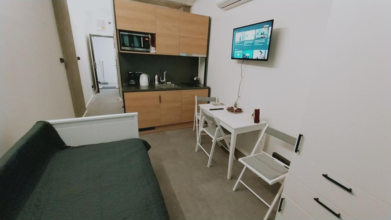 Apartmán Peaceful Basement With Terrace & Free Gym *
