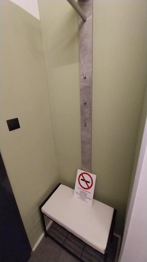 Peaceful Basement With Terrace & Free Gym * Budapest