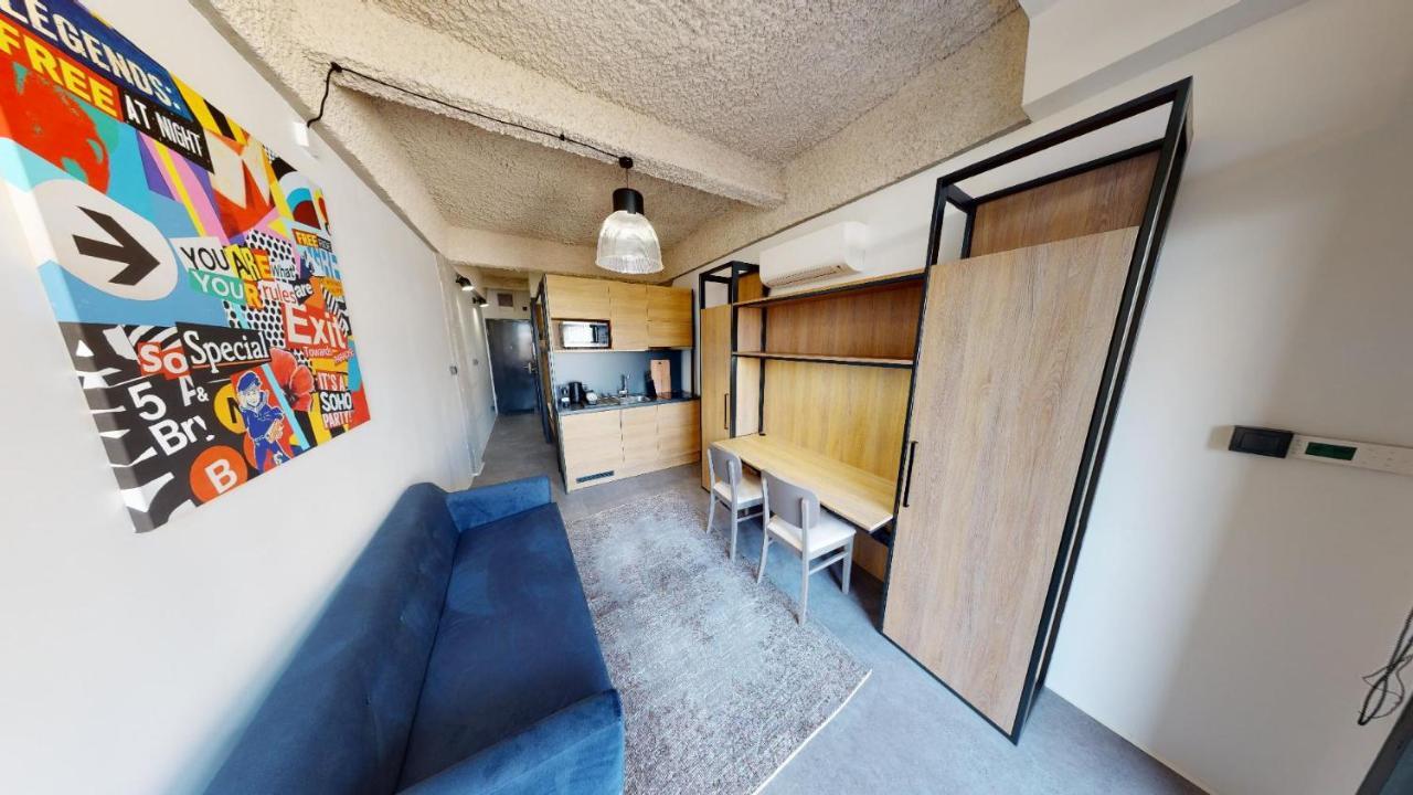 In 3 Apartment *