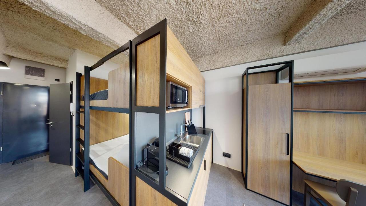 In 3 Apartment *
