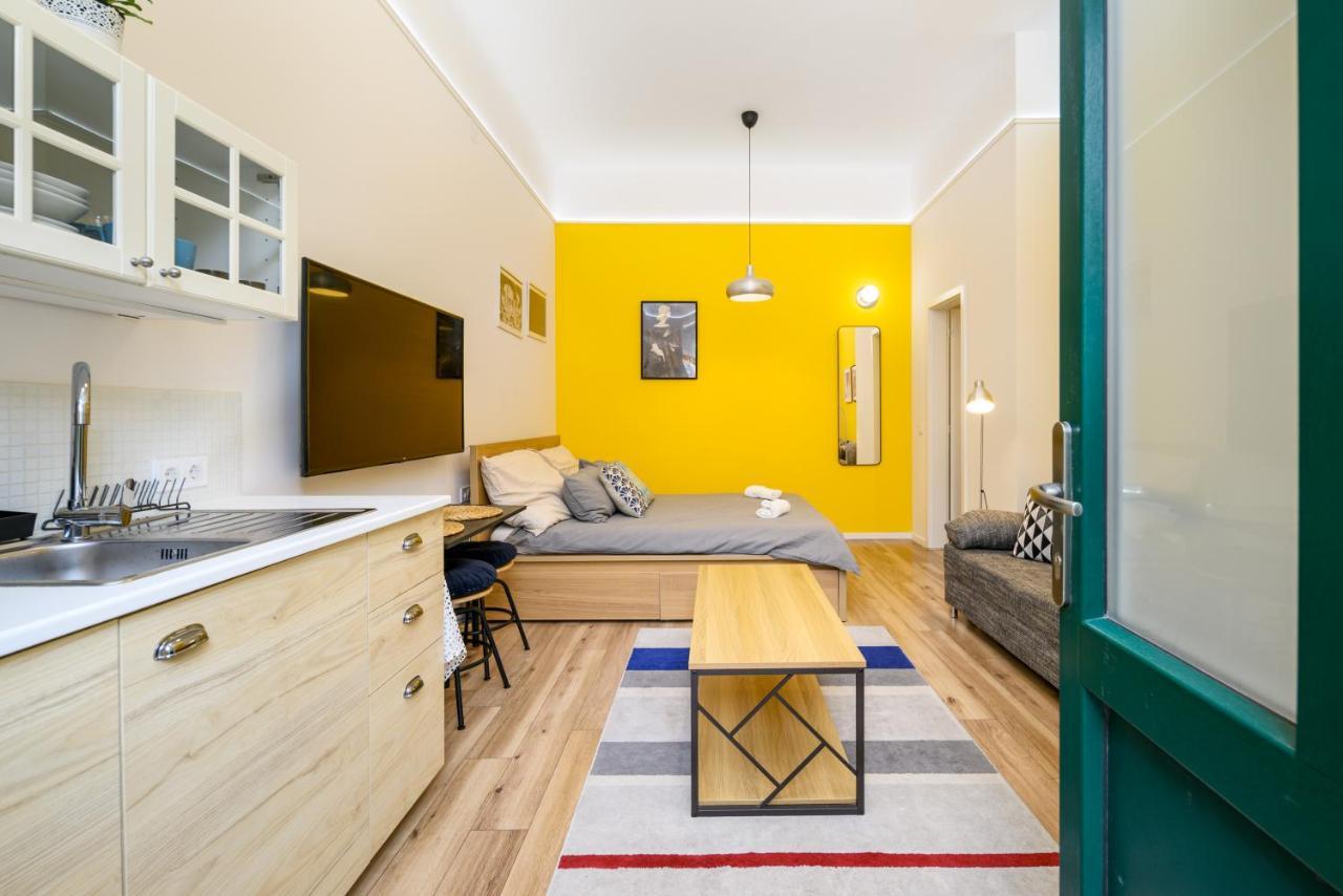 Stylish Yellow In The Heart Of *