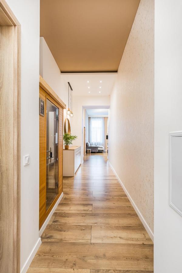 Appartement Csengery Deluxe With Balcony *