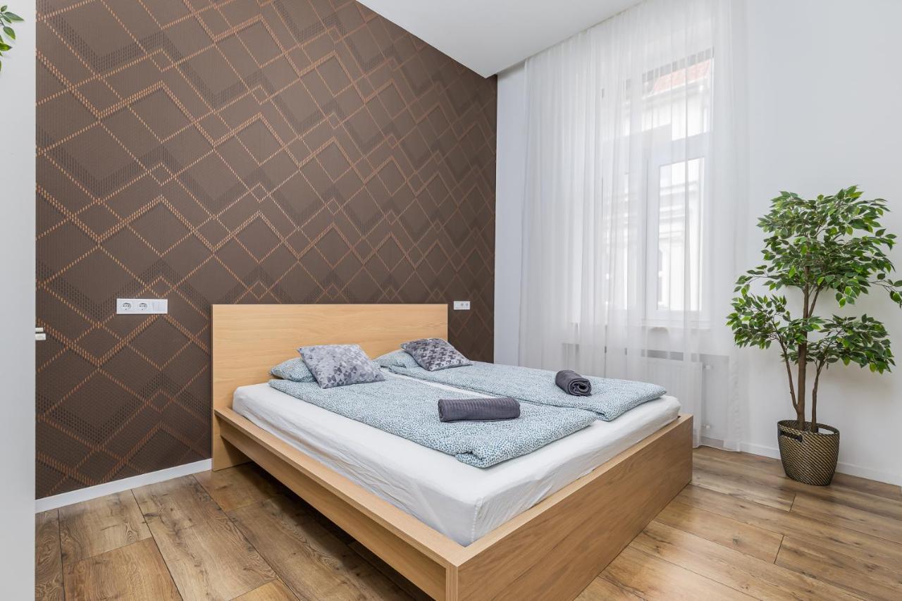 Appartement Csengery Deluxe With Balcony Boedapest
